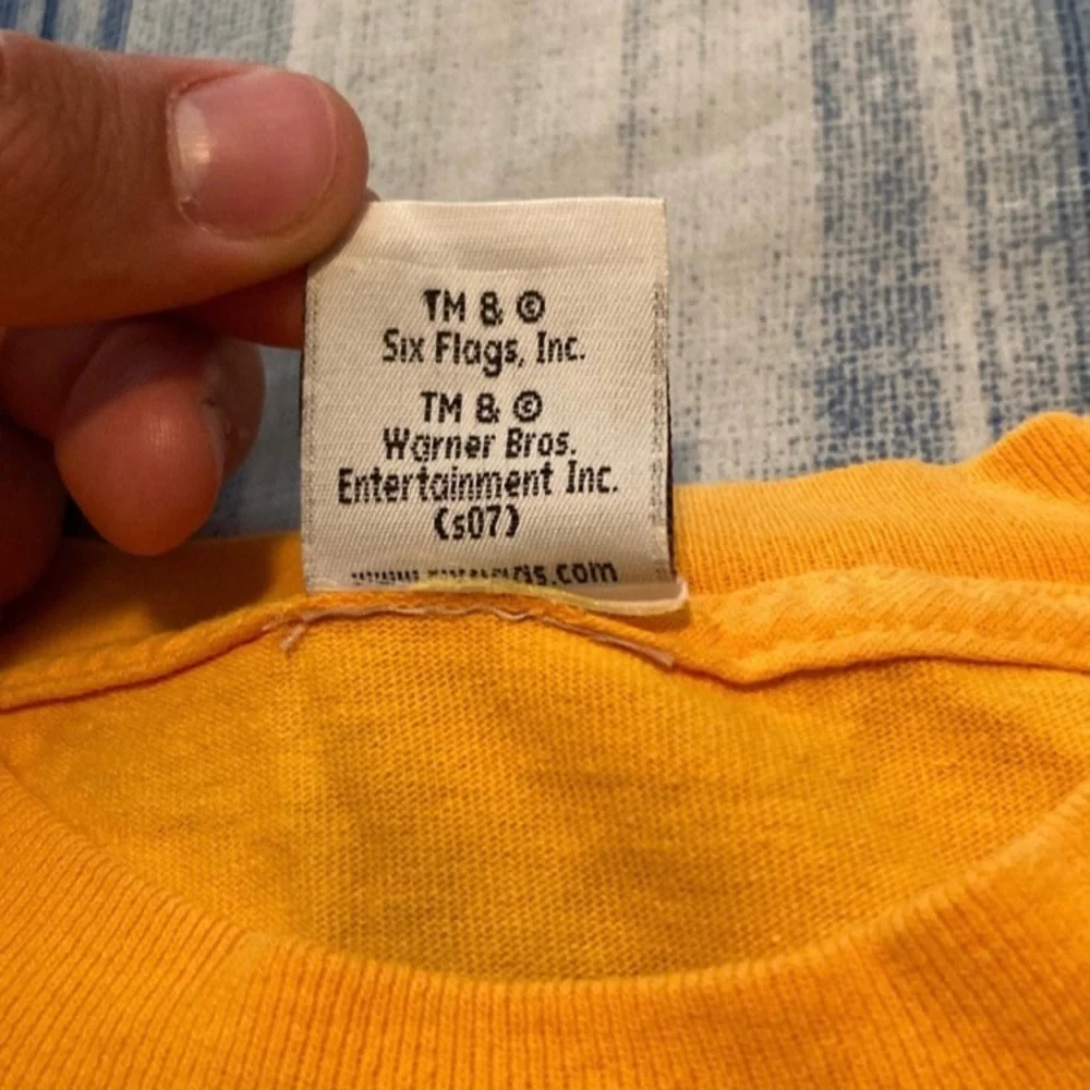 Six Flags Over Texas Vintage Looney Tunes Small T-Shirt - Picture 5 of 6